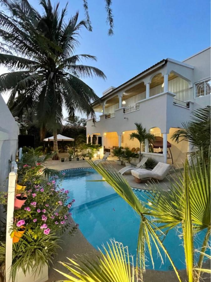 Villa Ngore Saly エクステリア 写真